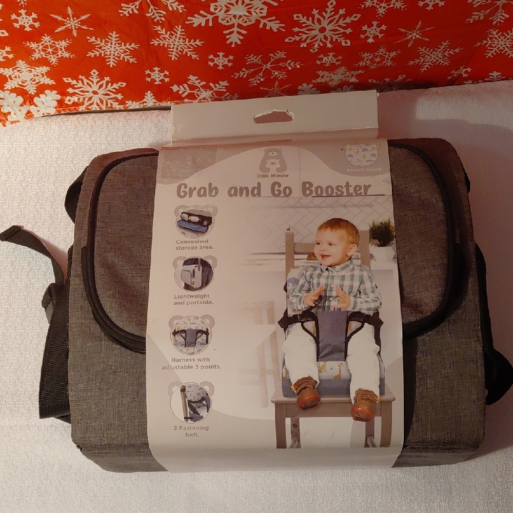Grab and Go Gray Booster Bag with Storages. NWT